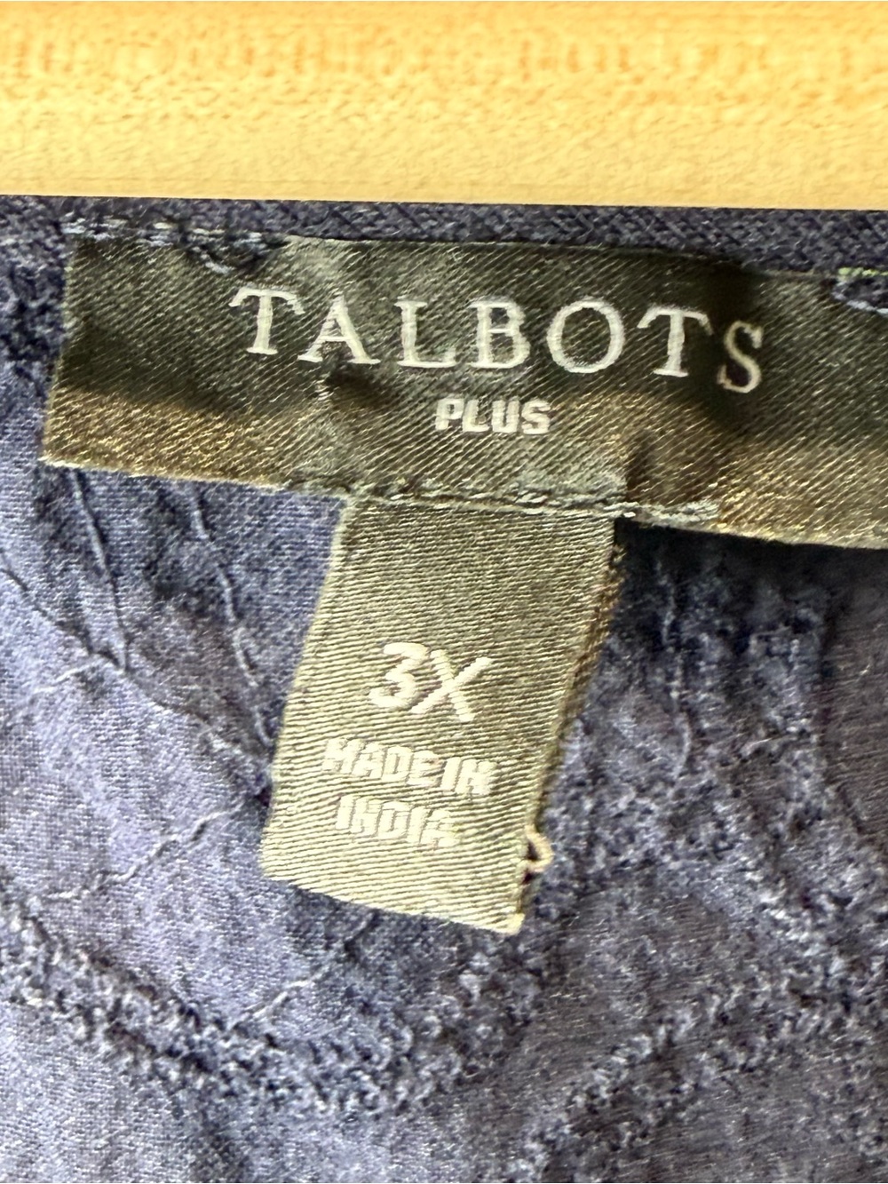 Talbots Set of 2 Embroidered Lace Detail V Neck Boxy Tee Shirt 3X White Navy - Picture 11 of 14